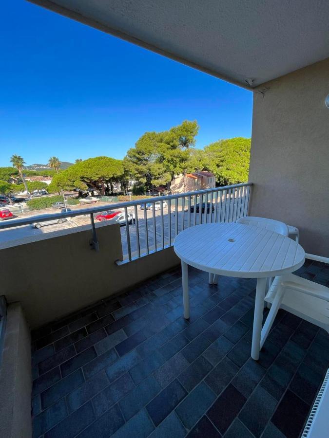 Port De Hyeres Studio 2 A 4 Personnes Avec Parking Exterior photo